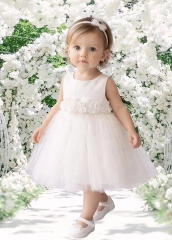 Рокли и Официални дрешки Официална рокля в бял цвят